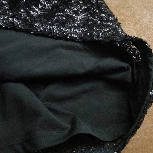 The sequined party skirt of your dreams! 💃 - Picture 4 of 4